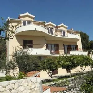 Apartament Ferdi, Trogir